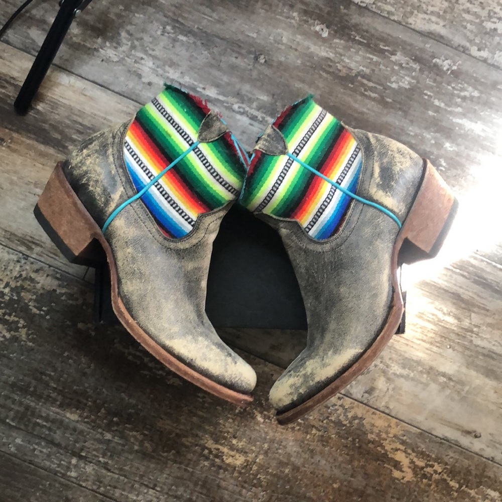 Macie Bean Booties Sz 8.5